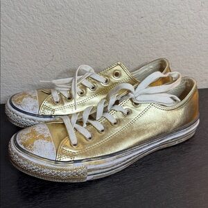 Converse All Star Gold Low Top Sneakers Women’s Size 8